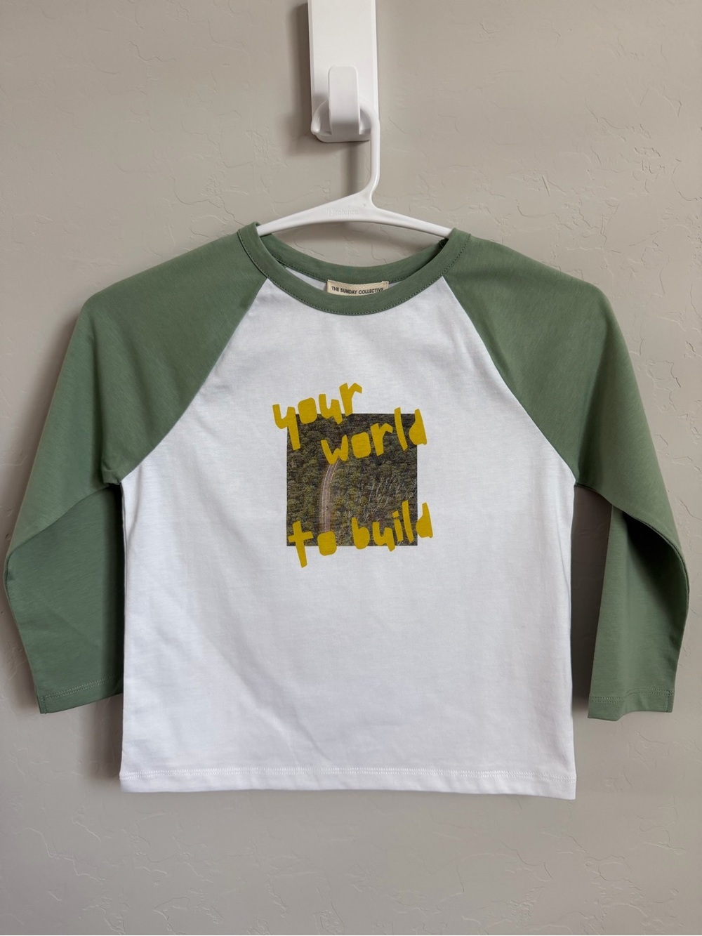The Sunday Collective Green Bay Organic Raglan Tee 4Y NWT Boutique